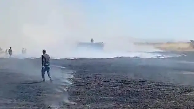 Karapınar'da buğday ekili tarlada yangın çıktı

