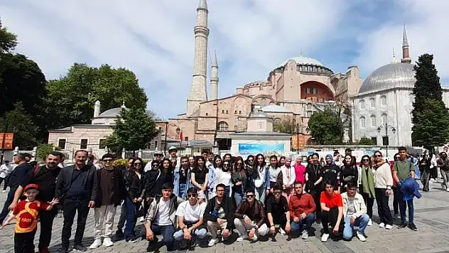 Karapınar'da lise öğrencilerine İstanbul gezisi
