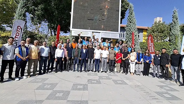 Karapınar'da Uluslararası Yelkenkanat Şampiyonası ödül töreni düzenlendi