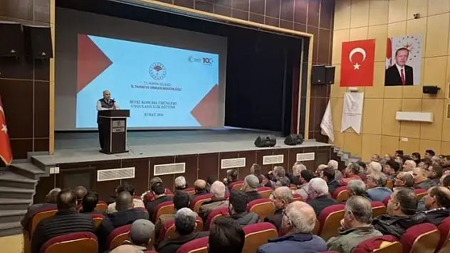 Karapınar'da üreticilere 'Zirai İlaç Uygulama Belgesi' eğitimi