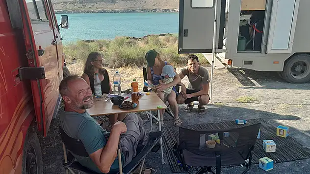 Karapınar'ın doğal güzelliği Acıgöl, yabancı turistlerin gözdesi oldu