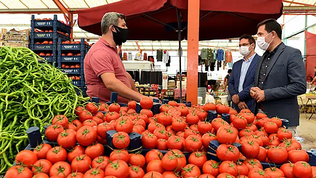 Karatay Belediye Başkanı Kılca, ilçedeki iş yerleri ve pazar yerlerini denetledi