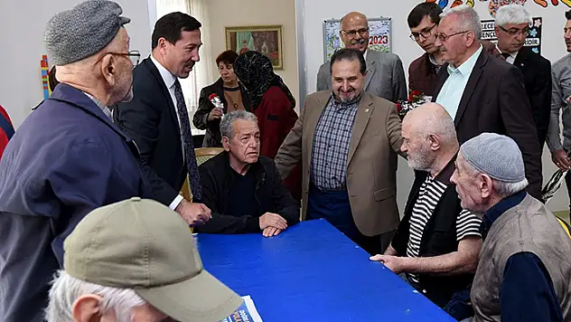 Karatay Belediye Başkanı Kılca ile önceki dönem Milletvekili  Ahmet Özdemir, Alzheimer Gündüz Yaşam Merkezi'ni ziyaret etti