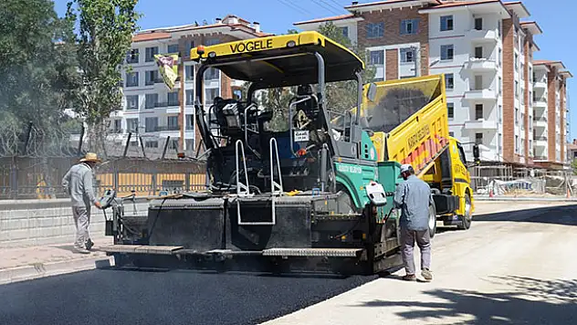 Karatay belediyesi asfalt çalışmalarına devam ediyor