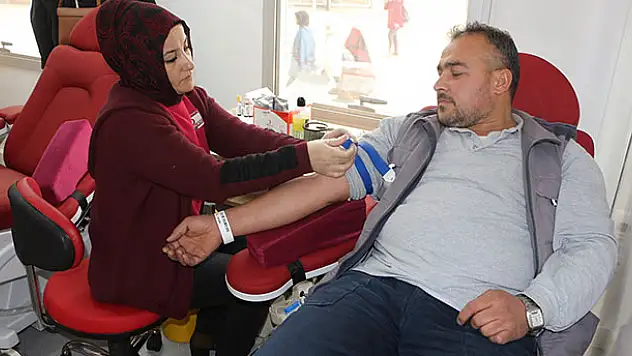 Karatay Belediyesi çalışanlarından kan bağışı seferberliği