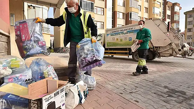 Karatay Belediyesi 'Geleceğini Çöpe Atma' projesini sürdürüyor