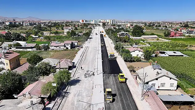 Karatay Belediyesi,  Kanal Caddesi'nde başladığı altyapı çalışmalarına hız verdi
