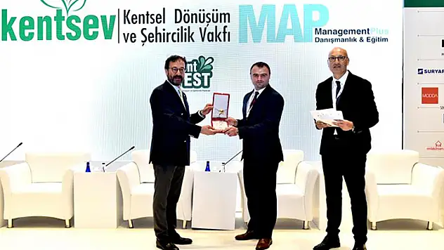 Karatay Belediyesi, Kentsel Dönüşüm Kongresi'nde ödül aldı
