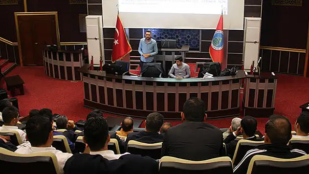 Karatay Belediyesi'nde iş güvenliği semineri gerçekleştirildi