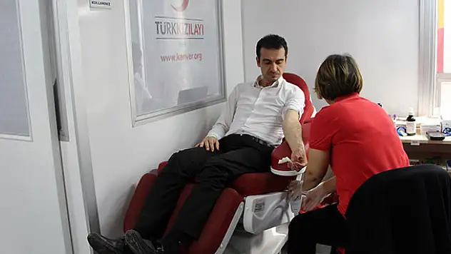 Karatay Belediyesi personelinden kan bağışı