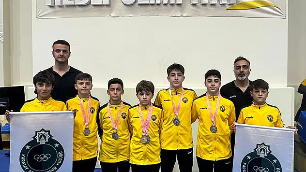 Karatay Belediyesi Spor Kulübü Trampolin Cimnastik Takımı, Bolu'dan kupa ve madalyalarla döndü