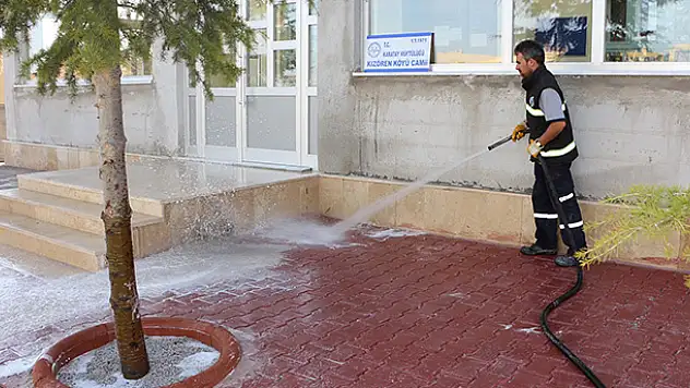 Karatay Belediyesi temizlikte sınır tanımıyor