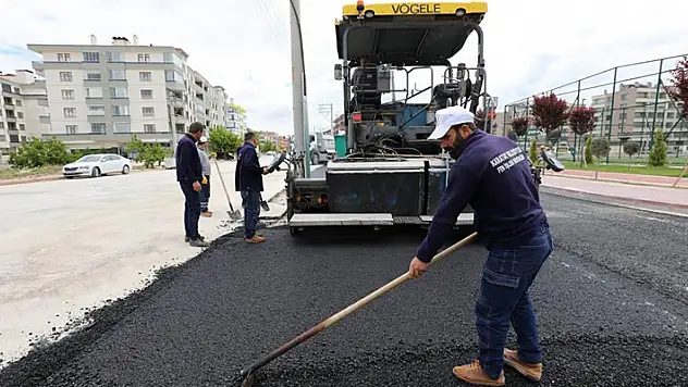 Karatay Belediyesi yol ve asfalt çalışmalarını sürdürüyor
