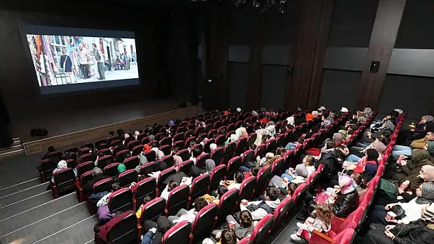 Karatay Belediyesinden öğrencilere yarıyıl tatilinde sinema etkinliği 