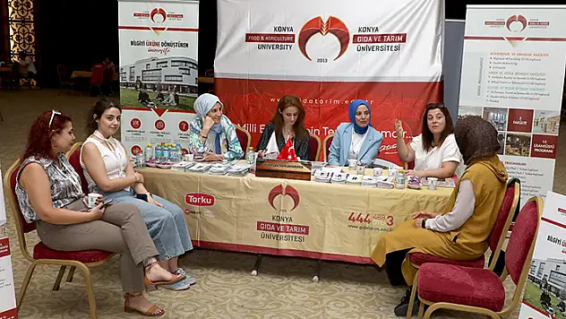 Karatay Belediyesinden YKS'de tercih sürecinde olan gençlere destek