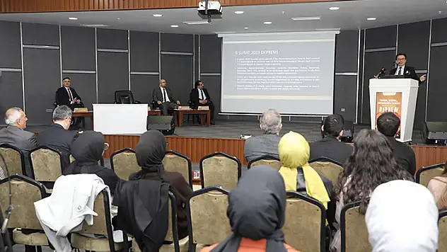 Karatay Belediyesinin ev sahipliği yaptığı 'Teknik, Sosyal, Ekonomik ve Hukuki Boyutuyla Deprem Çalıştayı' tamamlandı