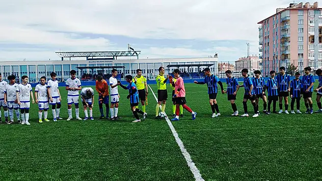 Karatay Belediyespor şampiyonaya veda etti