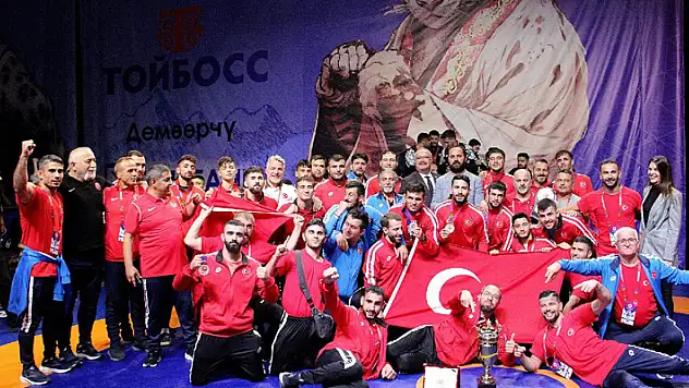 Karatay Belediyesporlu milli güreşçi dünya üçüncüsü oldu 
