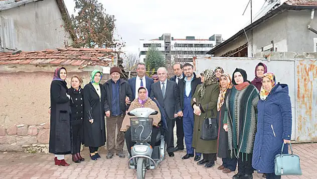 Karatay Belediyi engelleri kaldırmaya devam ediyor