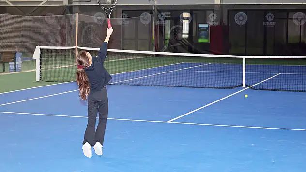 Karatay'da 23 Nisan Tenis Turnuvası için geri sayım başladı