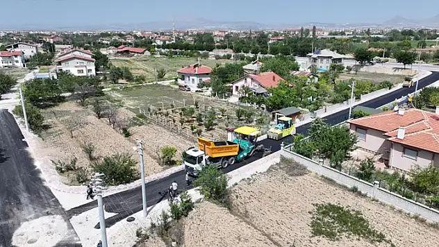 Karatay'da asfalt seferberliği sürüyor

