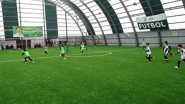 Karatay'da gençler Kış Spor Okullarına akın ediyor