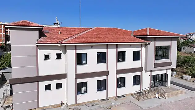 Karatay'da Karakulak Mahallesi'ne inşa edilen Aile Sağlığı Merkezi açılış için gün sayıyor
