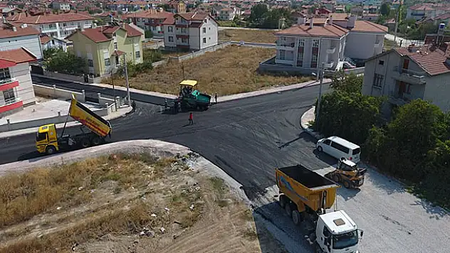 Karatay'da kış öncesi asfalt çalışmaları devam ediyor