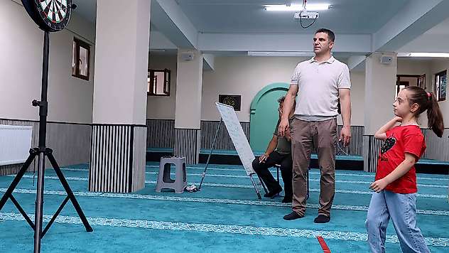 Karatay'da kız Kur'an Kursu öğrencilerine özel dart turnuvası
