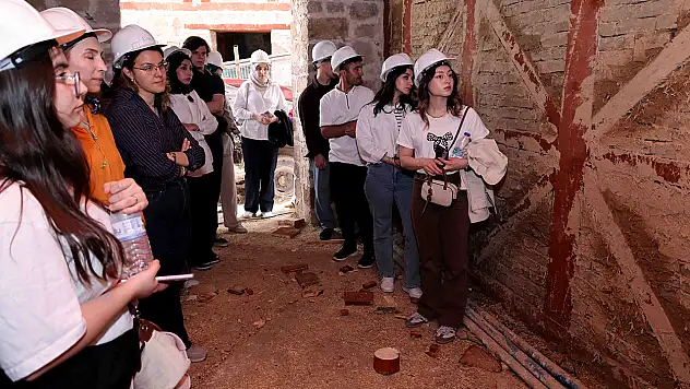 Karatay'da öğrenciler teorik bilgilerini sahada uyguladı