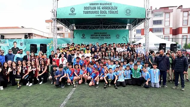 Karatay'da okullar 3 branşta ter döktü