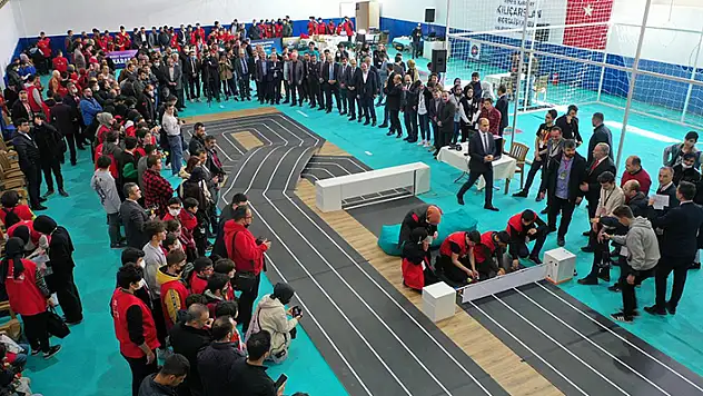 Karatay'da robotların yarışı başladı