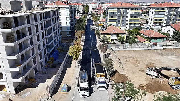 Karatay'da sıcak asfalt çalışmaları sürüyor
