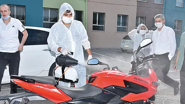 Karatay'da sürücü kursu araçları dezenfekte edildi