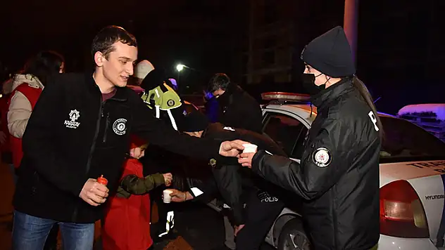 Karatay Gençlik Meclisi üyelerinden salep ikramı