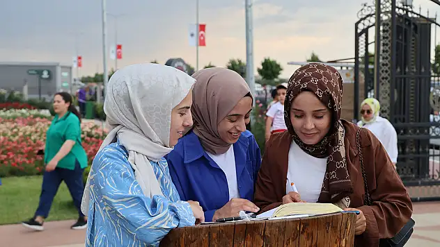 Karatay hatıralarda iz bırakıyor