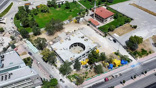 Karatay Hoş Kubbe'nin yapımı sürüyor
