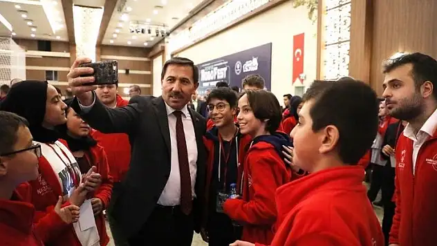 Karatay icat peşinde