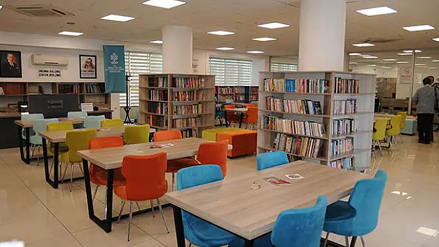 Karatay ilçe Halk Kütüphanesi hizmete açıldı