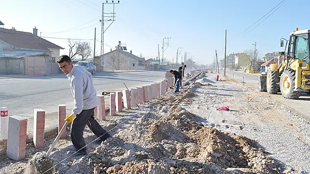 Karatay'ın en uzun caddesinde çalışmalar sürüyür