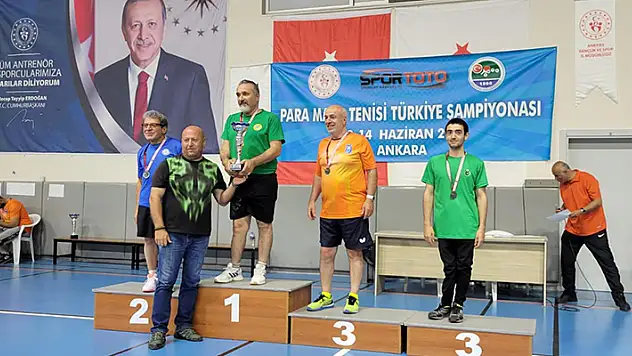 Karatay'ın para masa tenisi sporcusu Türkiye şampiyonası'nda 3. oldu 
