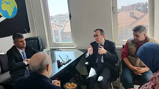 Karatay Kaymakamı Güner'den Konya Görmeyenler Derneğine ziyaret