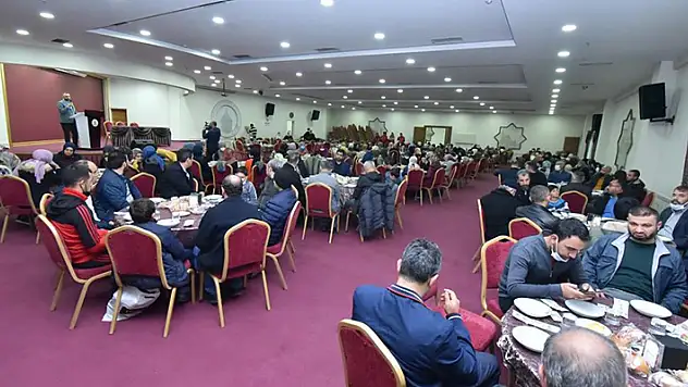 Karatay Kent Konseyi, gençler ve aileleriyle buluştu
