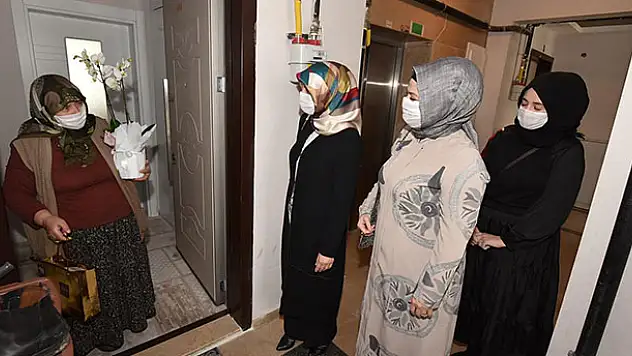 Karatay Kent Konseyi Kadın Meclisi'nden şehit annelerine anlamlı ziyaret