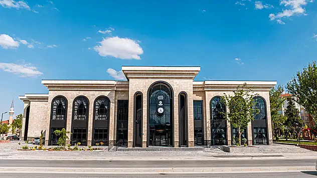 Karatay Kültür Merkezi Bakan Göktaş'ın katılımıyla açılıyor