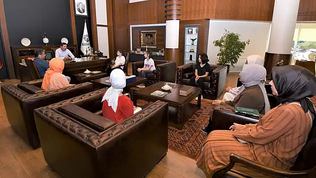 Karatay Kültür ve Sanat Akademisi öğrencileri Başkan Kılca ile buluştu
