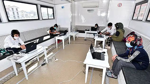 Karatay 'Mobil EBA Destek Noktası' projesi hayata geçti