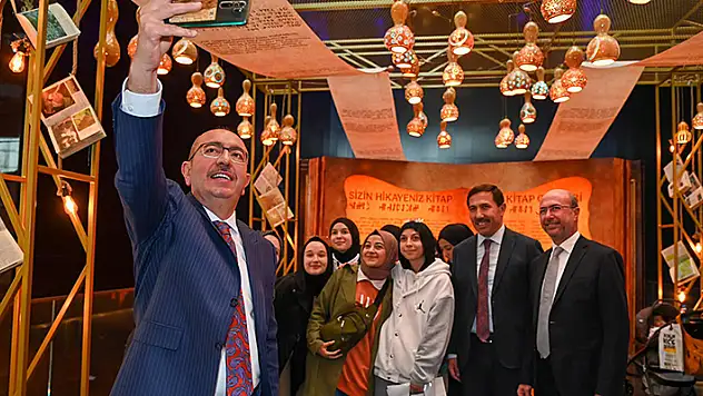 Karatay, Selçuklu ve Meram Belediye Başkanlarından 'Konya Kitap Günleri'ne ziyaret
