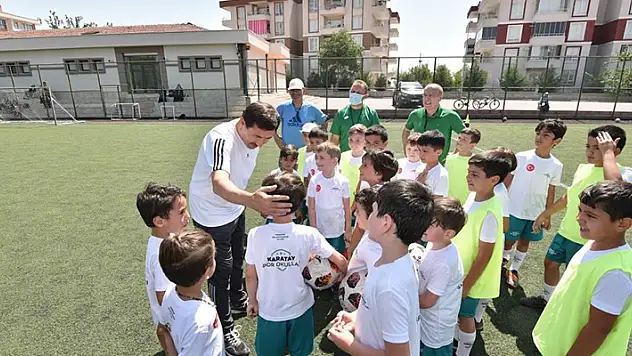 Karatay Yaz Spor Okulları eğitimleri devam ediyor
