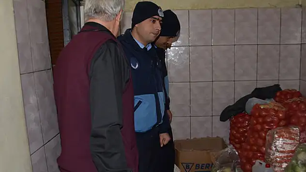 Karatay zabıtası denetimleri artırdı